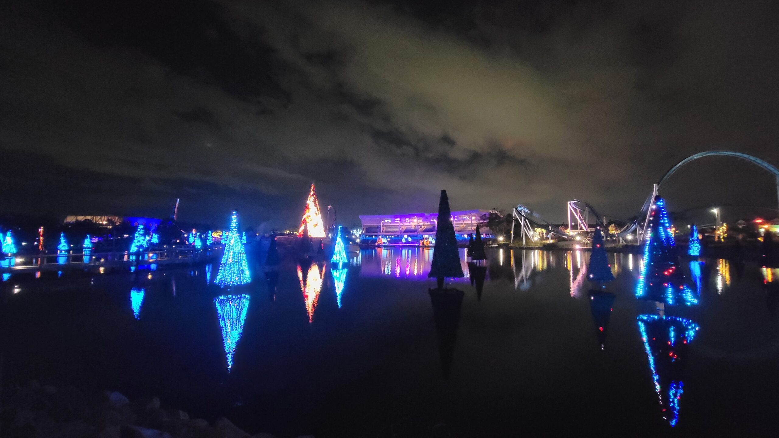 SeaWorld Orlando | Christmas Celebration | Tour & Review 2023