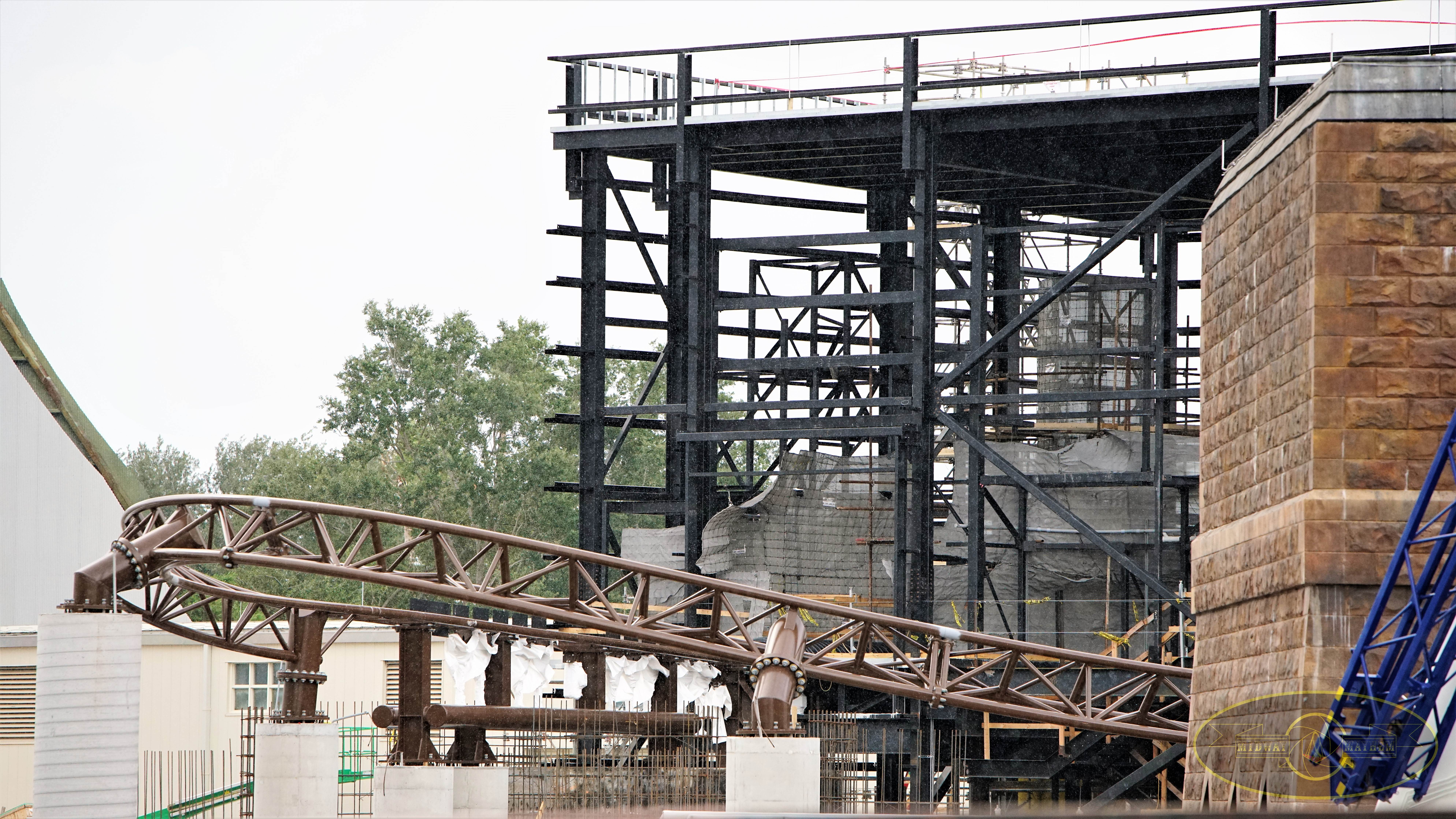 UNIVERSAL ORLANDO RESORT HARRY POTTER COASTER / HHN 28 CONSTRUCTION UPDATE 8.14.18 LET THERE BE PUMPKINS!!!